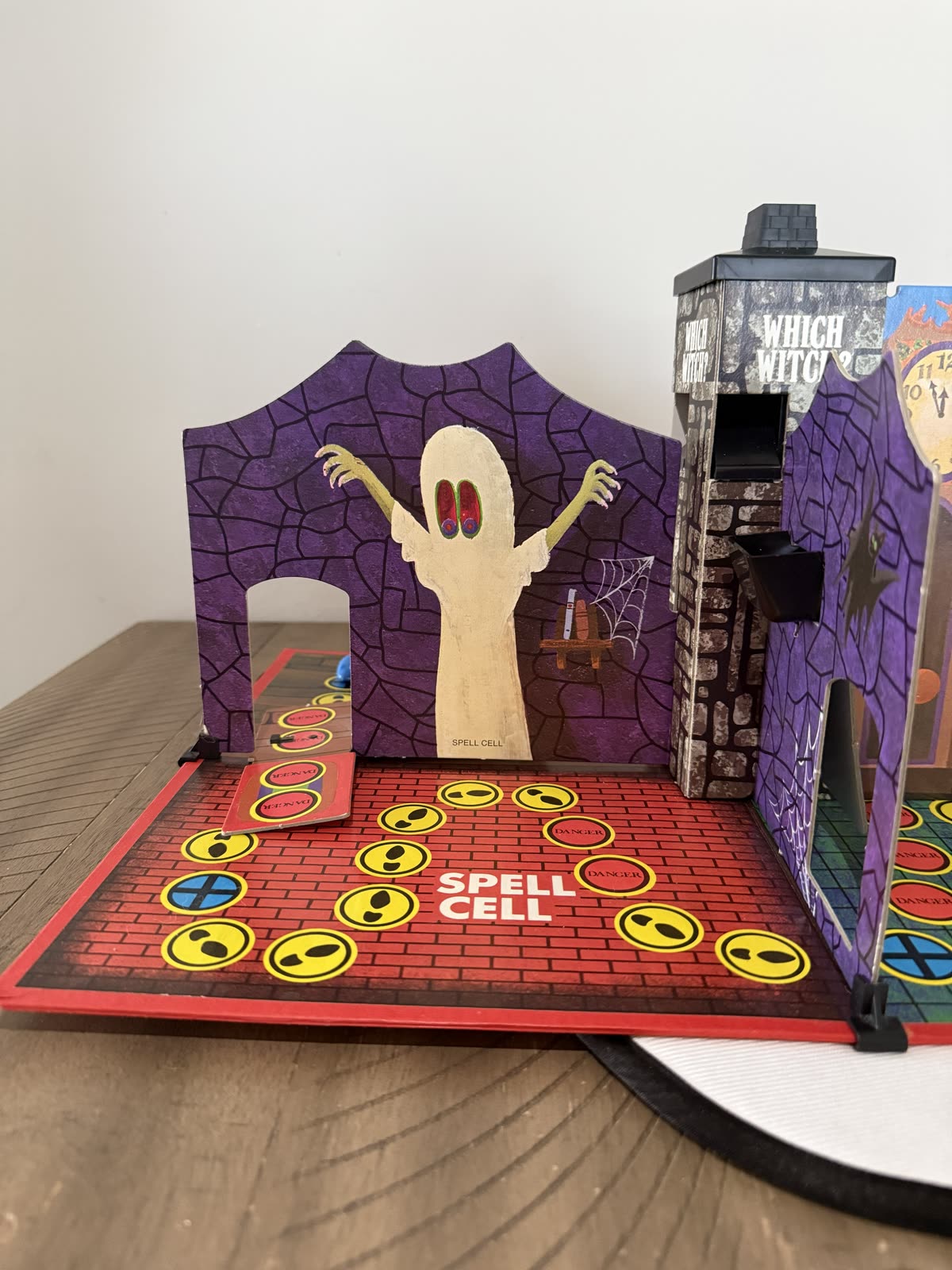 Which Witch? Board Game — 1971 Milton Bradley — photo 7