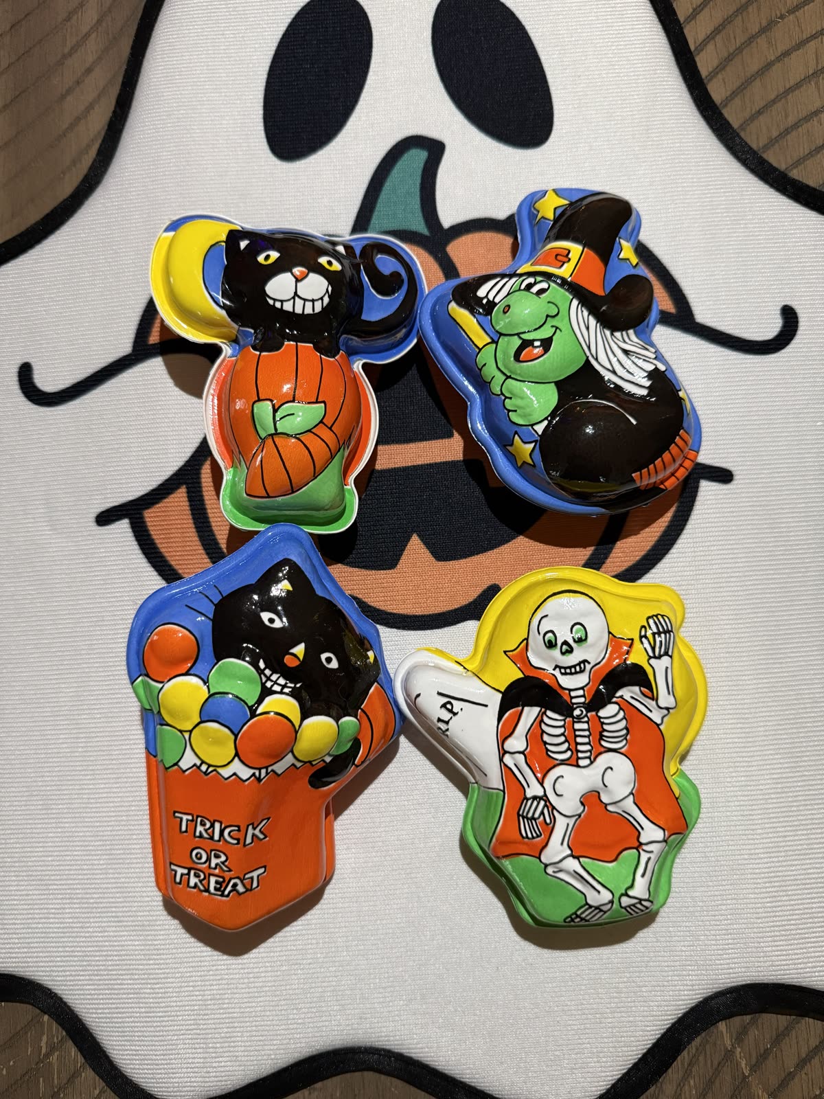 Halloween Candy Containers — Lot of 4