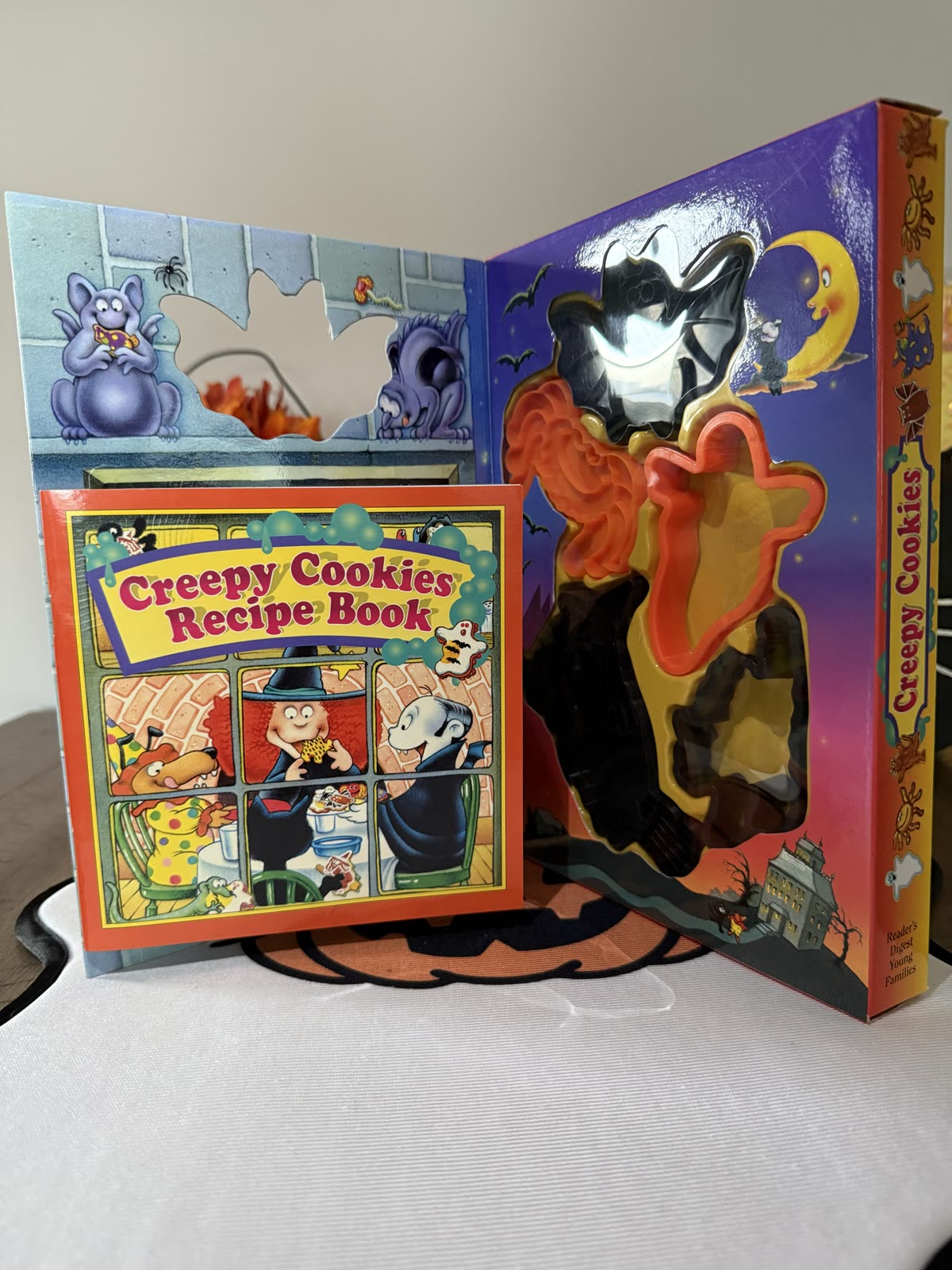 Reader's Digest Creepy Cookies Recipe Book & Cookie Cutter Set — inside