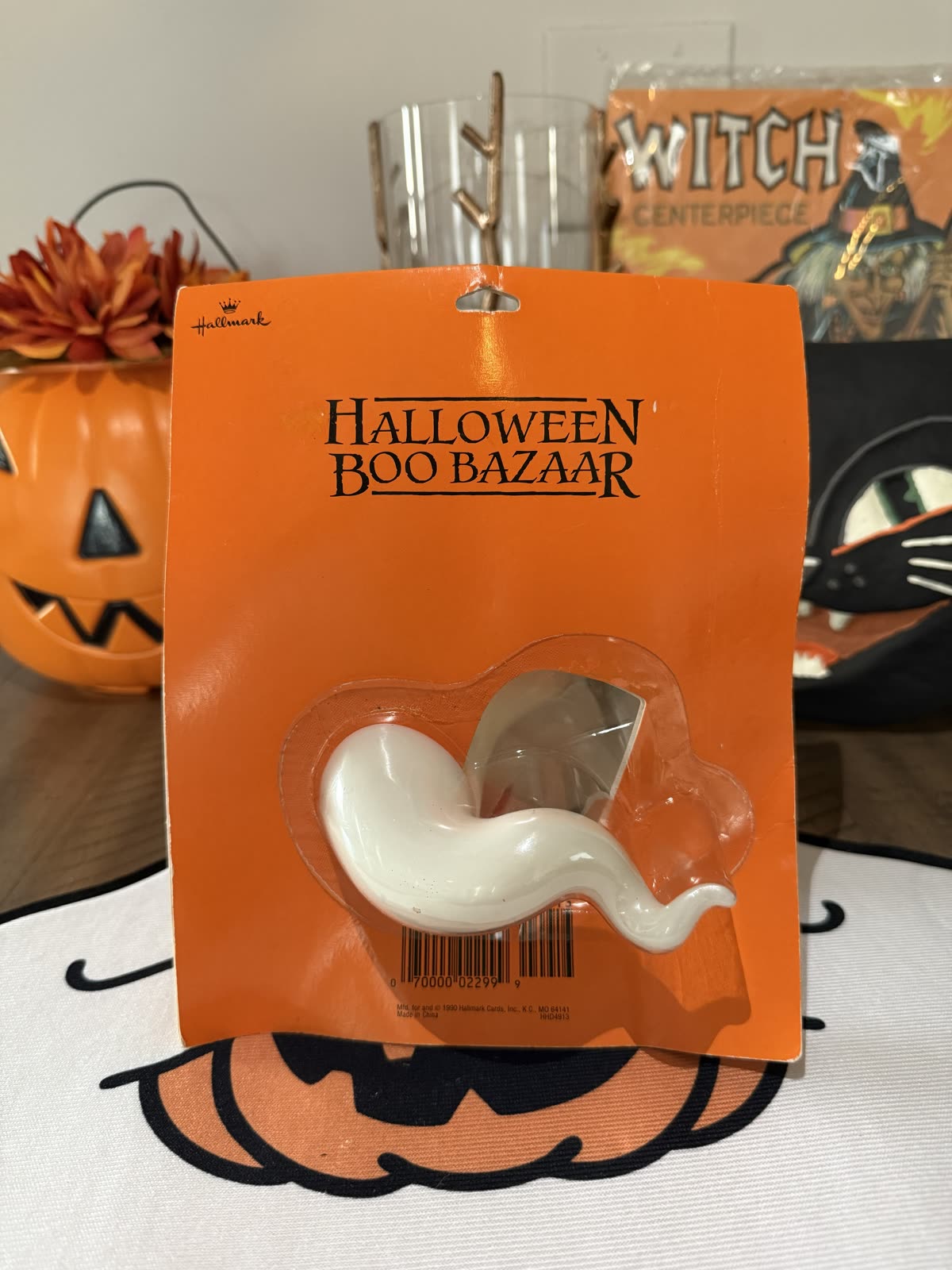 Hallmark Pete the Ghost Glow-in-the-Dark Window Decoration — back