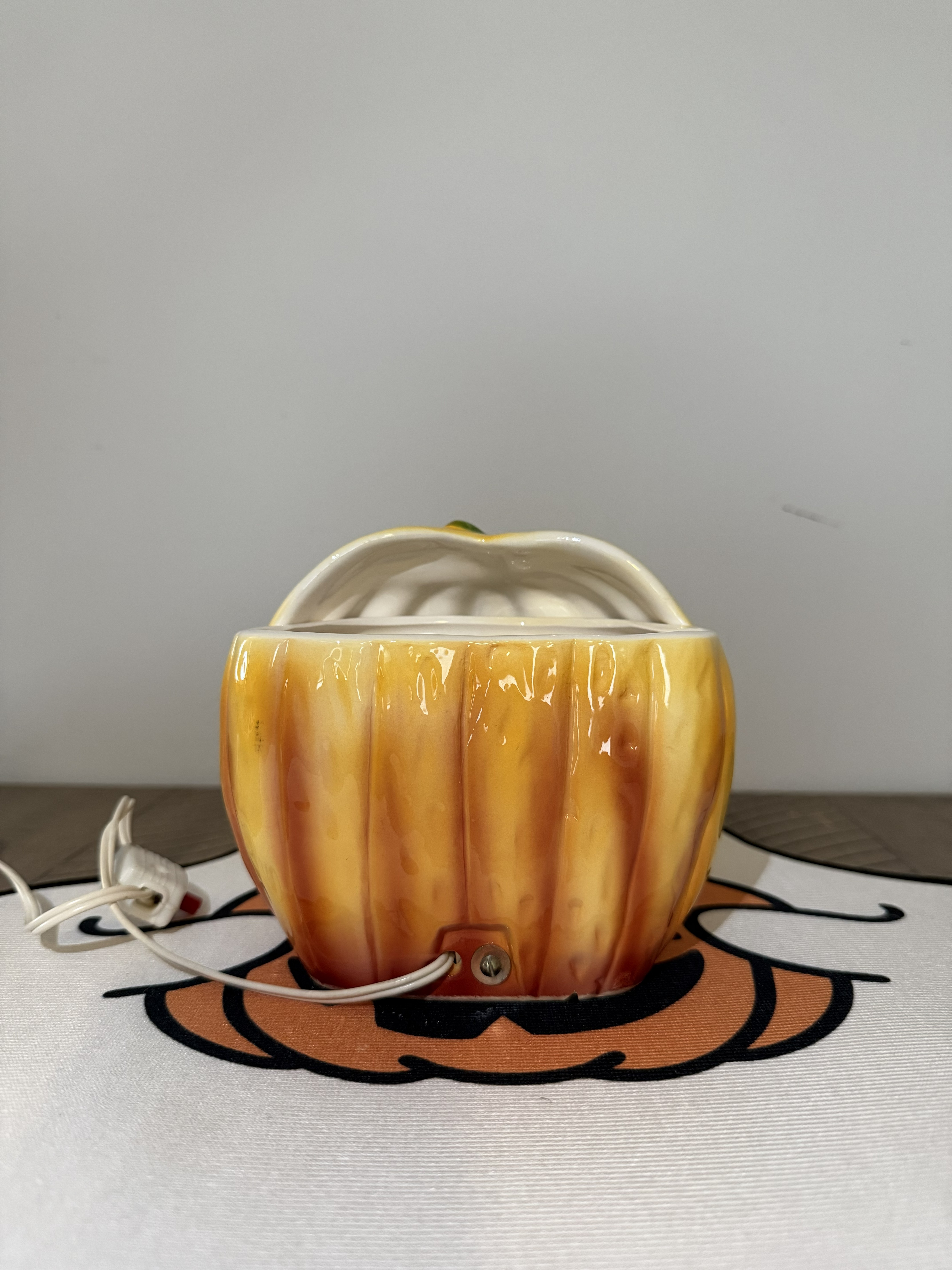 Vintage 1966 Relpo Lighted Jack-O'-Lantern Pumpkin #5375 — Samson Import — back